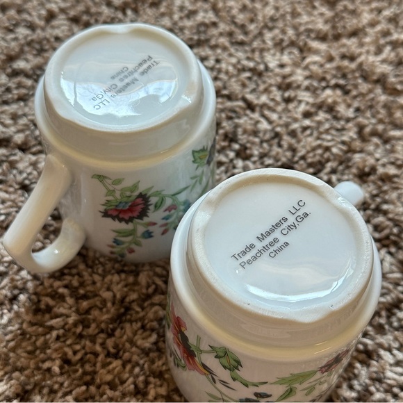 Retro Stacking Flower Coffee Mugs, Floral Teacups Set of 2 - Picture 4 of 9